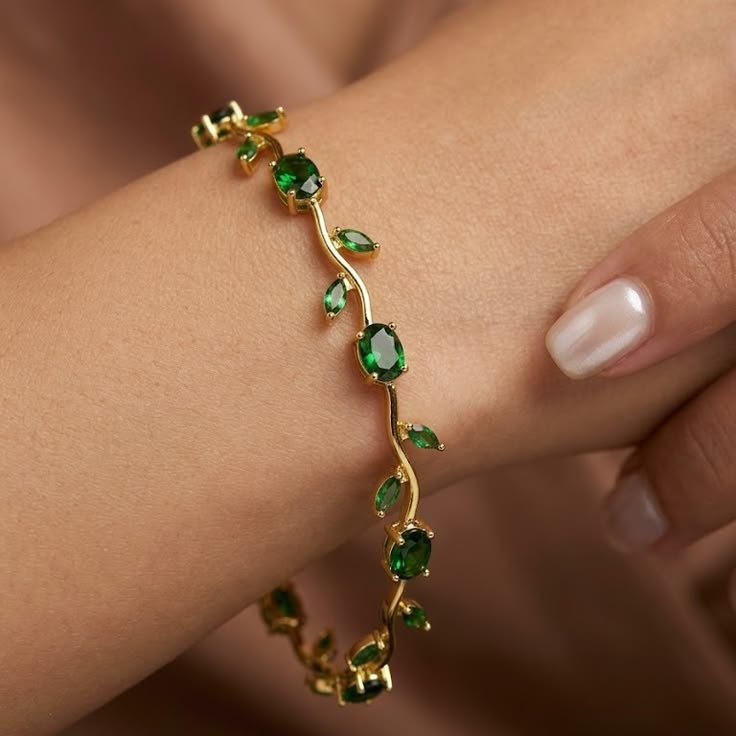 Green Tulip Bracelet