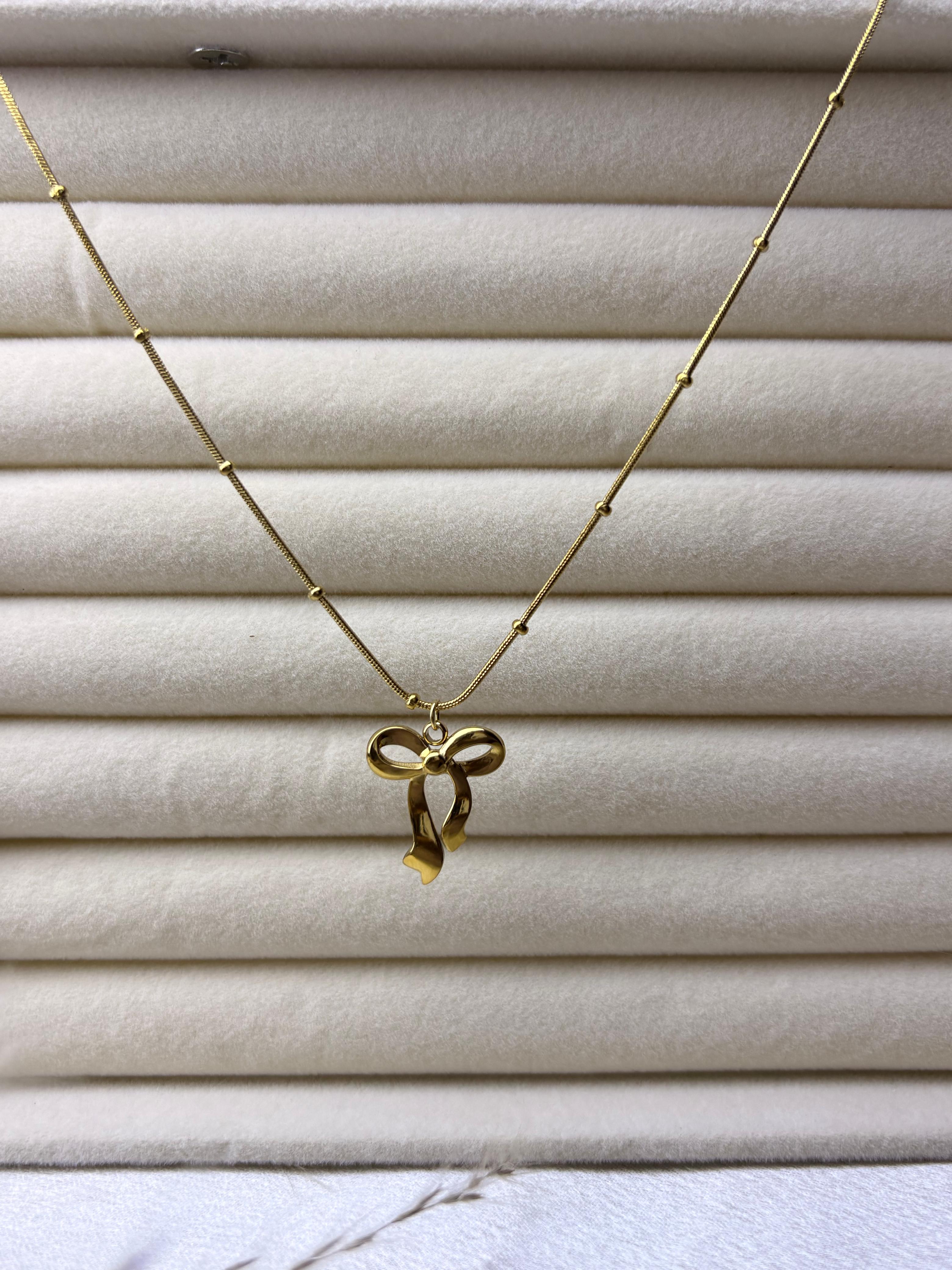 Bow Necklace
