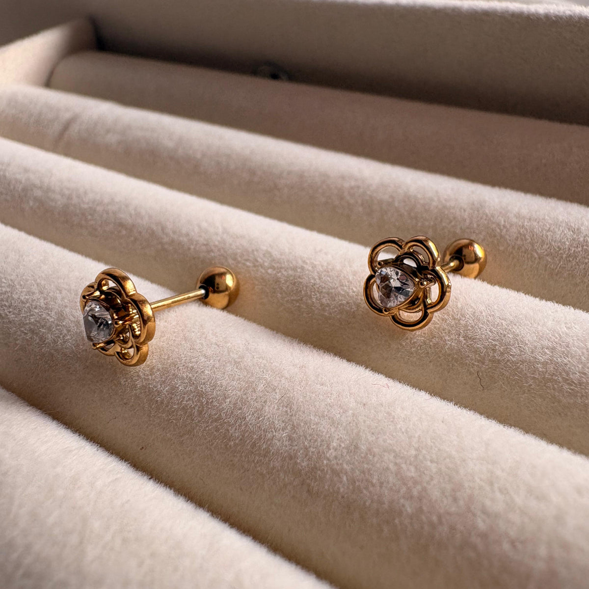 Small Flower Ball Back Studs