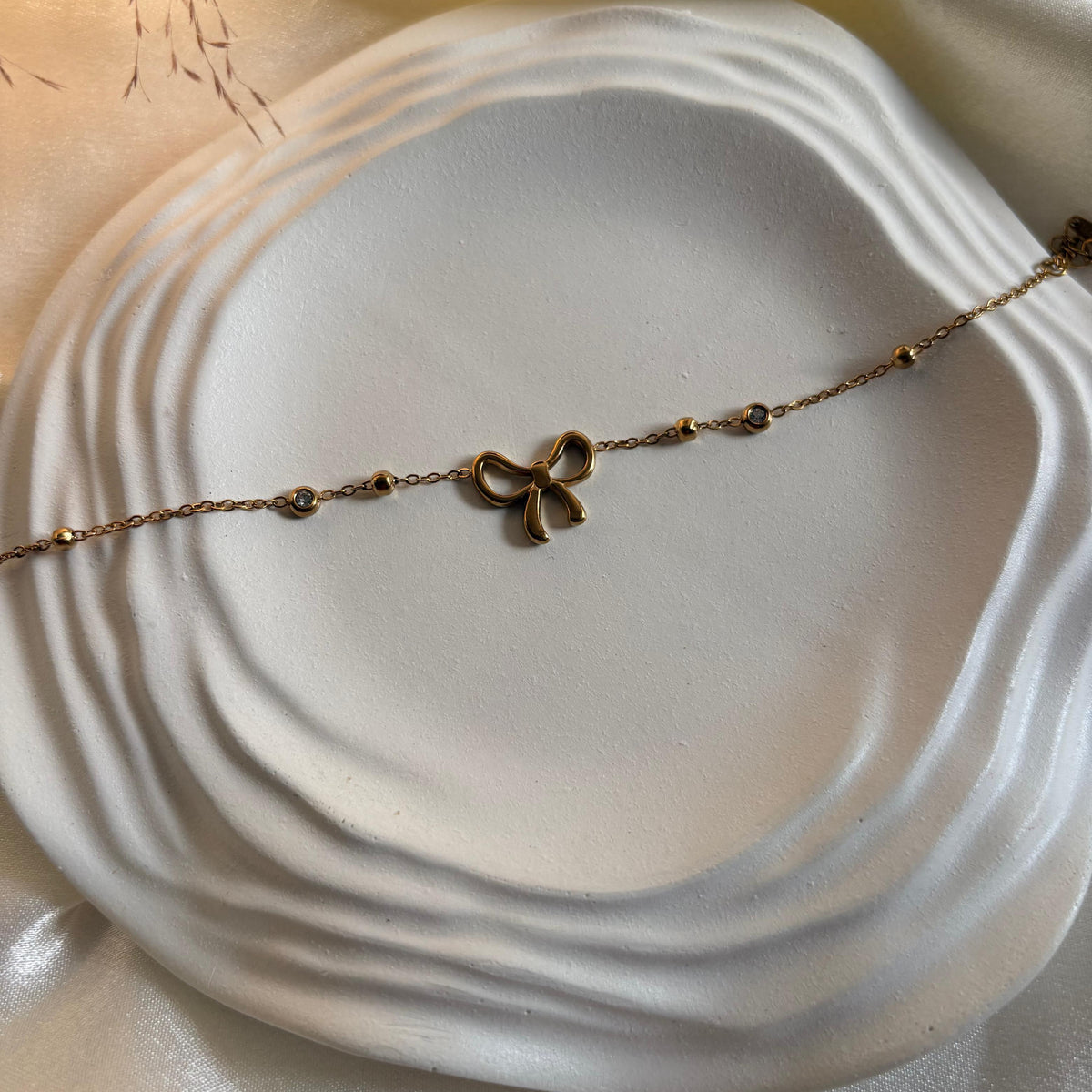 Tiny Bow Bracelet