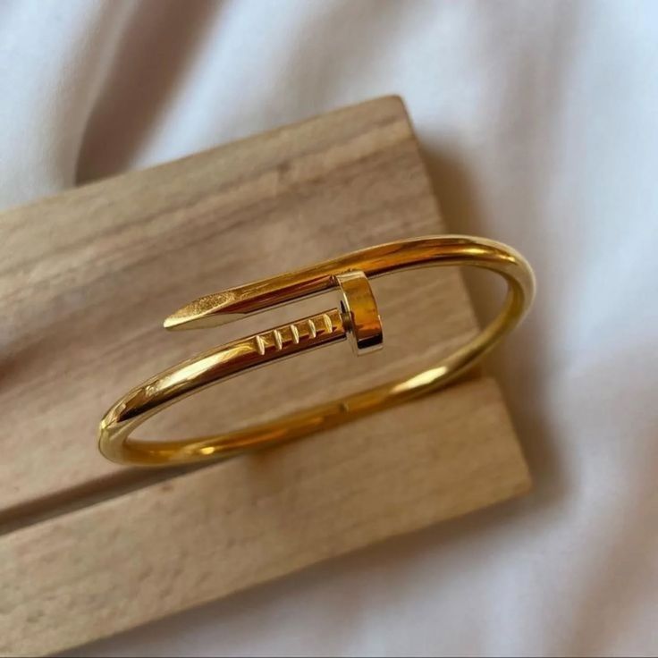 Nail kada (Bangle Bracelet)