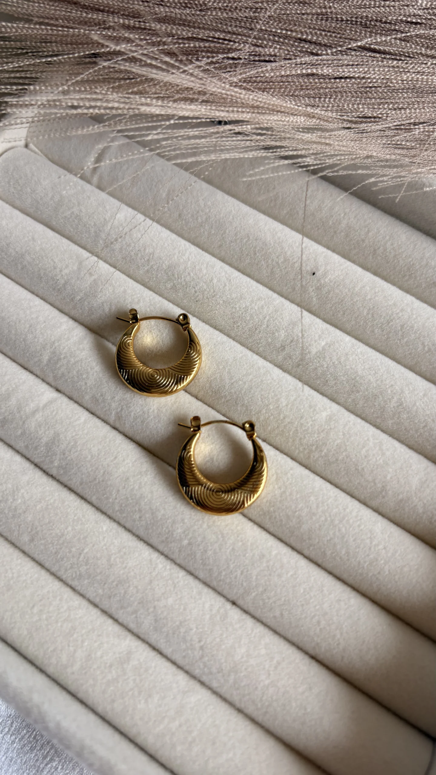 Geometric Hoops
