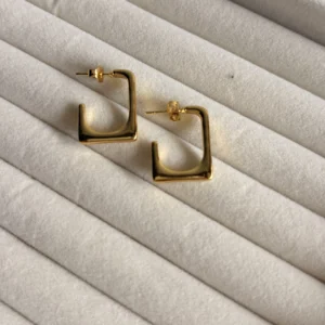 Half -Square Hoops